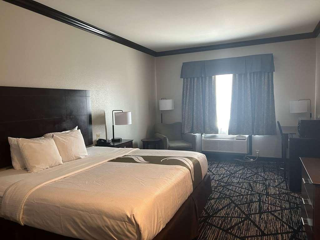Days Inn By Wyndham Baton Rouge I-10 Prairieville Room photo